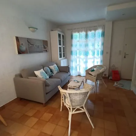 Petite Maison A L Entree De St Tropez בית נופש