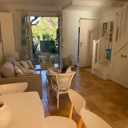 Petite Maison A L Entree De St Tropez * סן טרופז