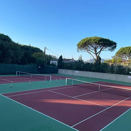 Petite Maison A L Entree De St Tropez בית נופש